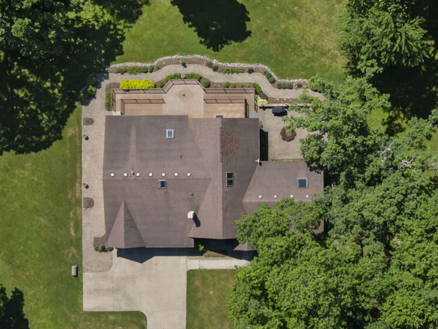 6N368 Oakwood Drive, Campton Hills, IL 60175