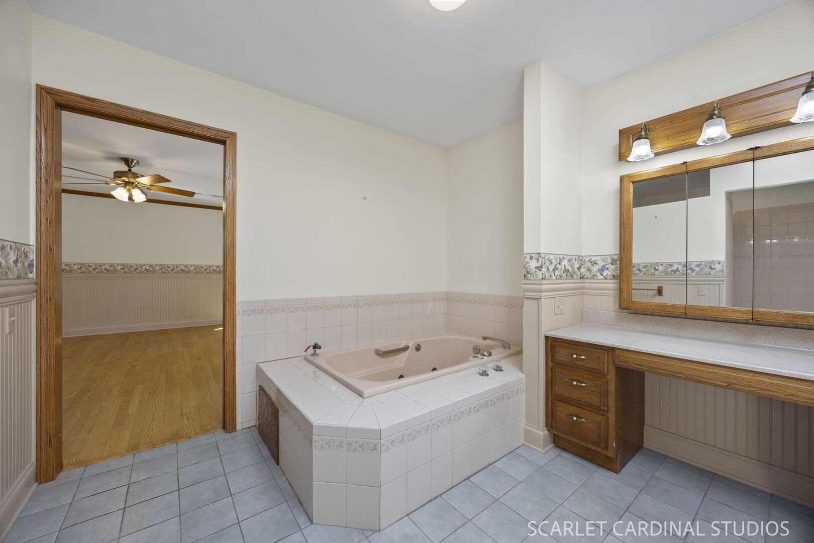 6N368 Oakwood Drive, Campton Hills, IL 60175