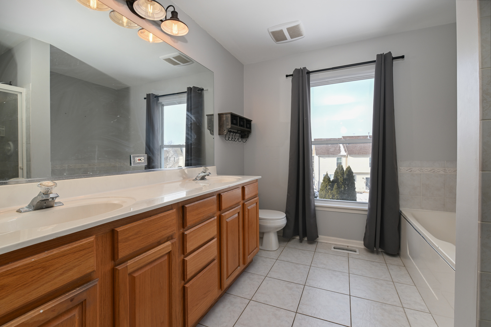 24050 W Champion Drive, Plainfield, IL 60585