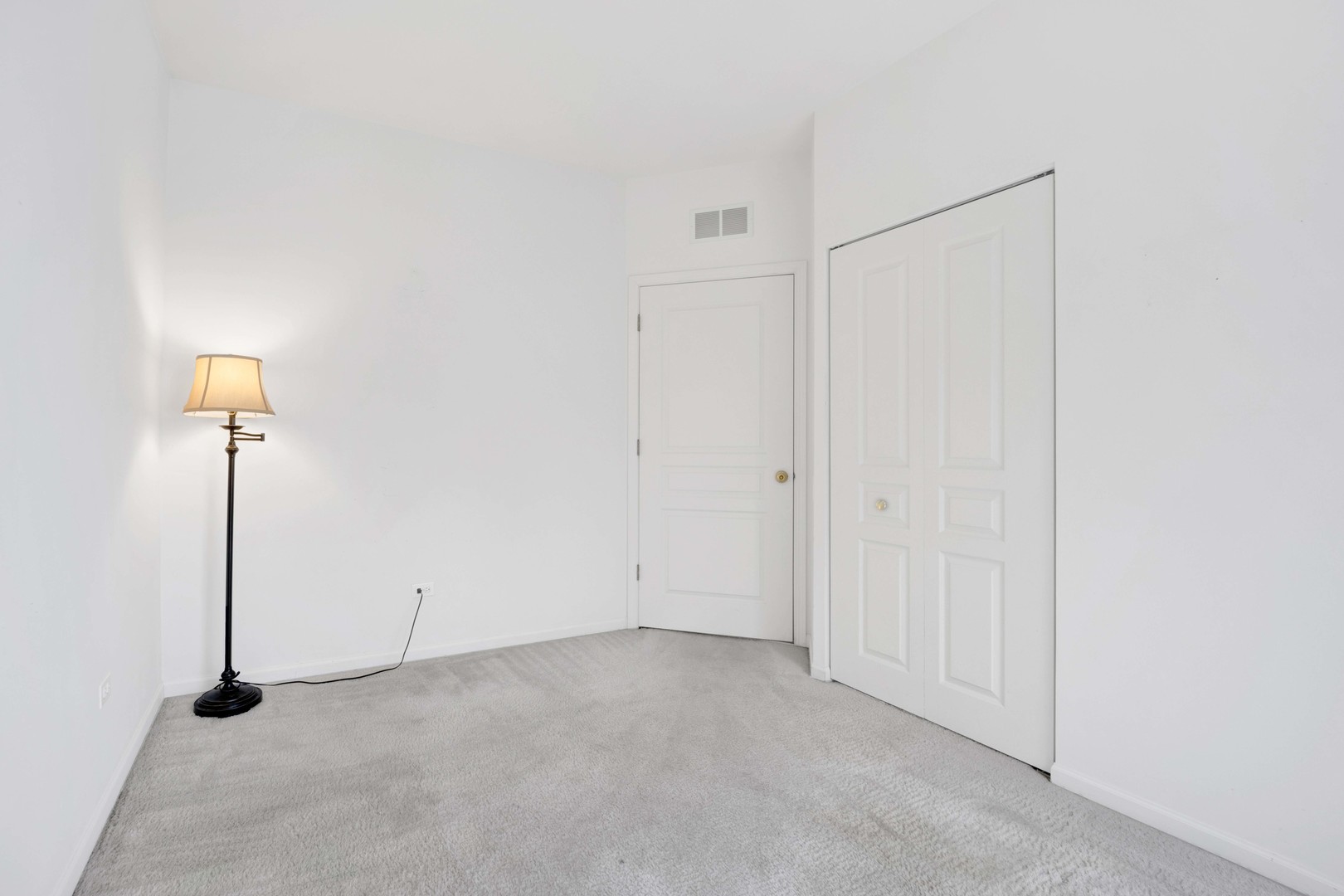 51 Arboretum Drive, Lombard, IL 60148