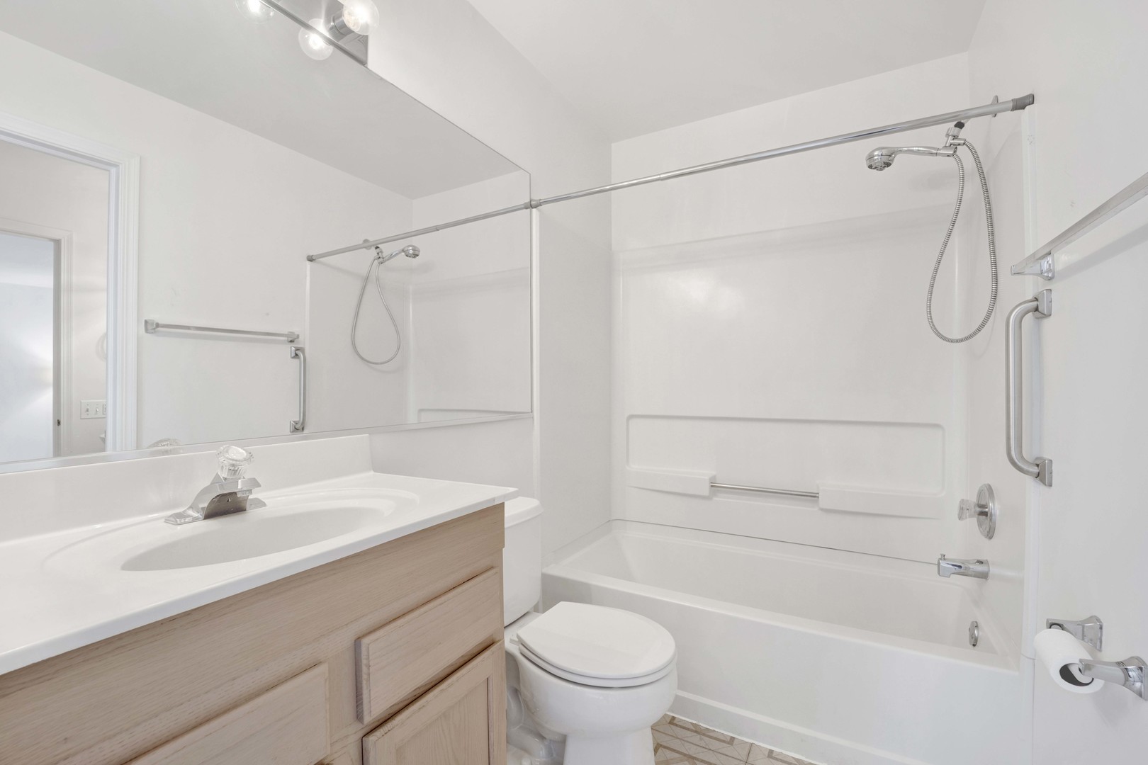 51 Arboretum Drive, Lombard, IL 60148