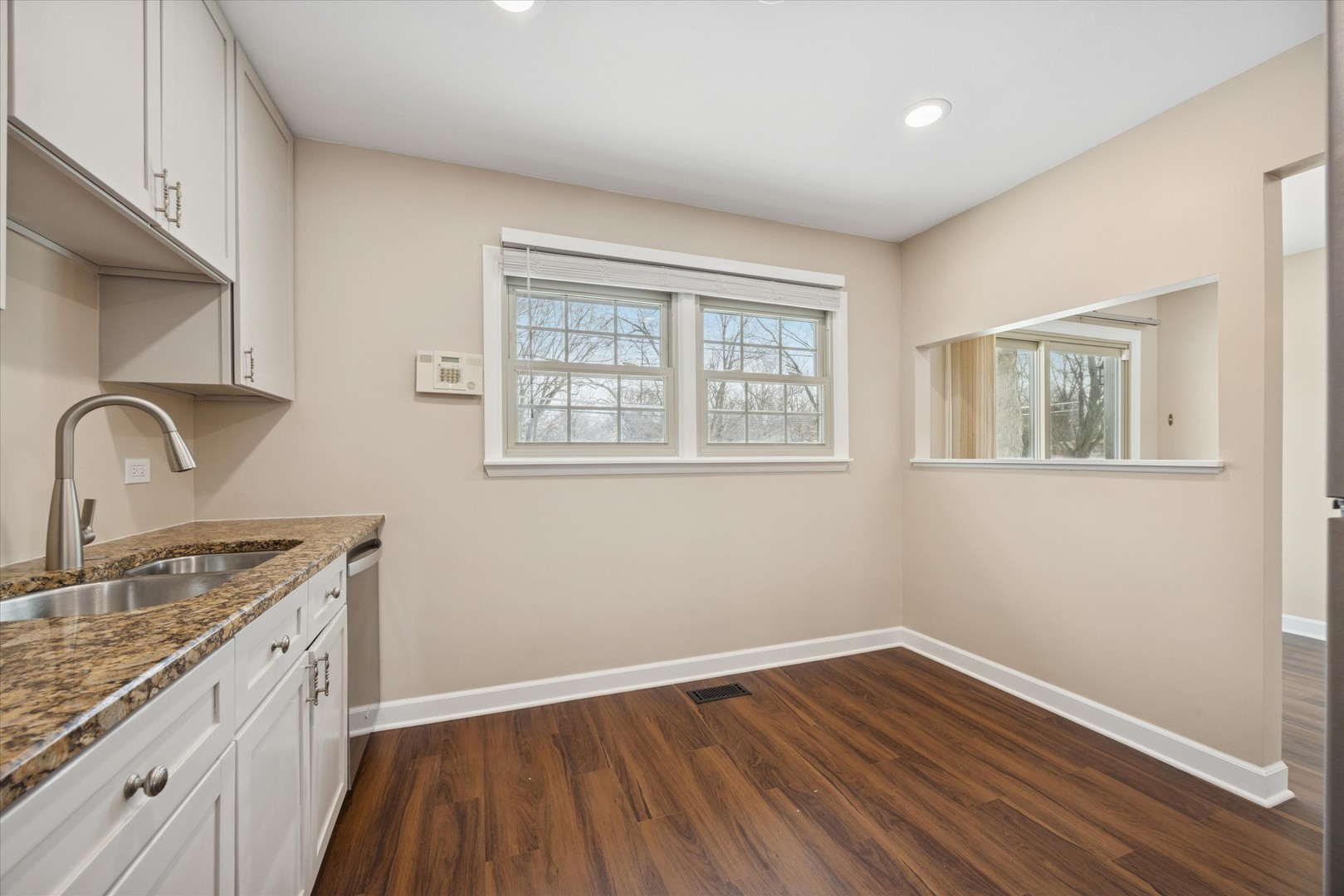 7211 Longmeadow Lane, Hanover Park, IL 60133