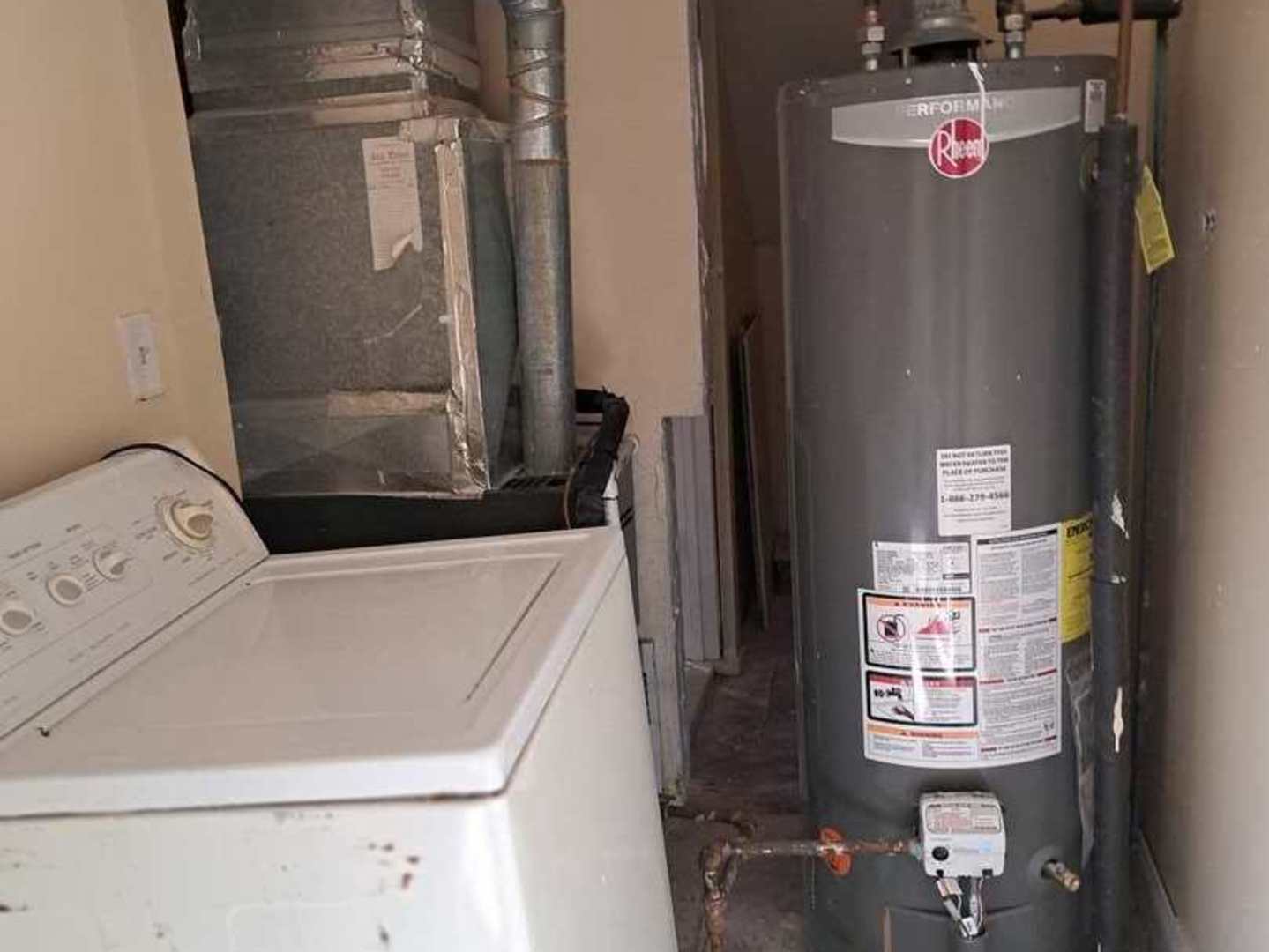 2015 Berkshire Circle #H, Carpentersville, IL 60110