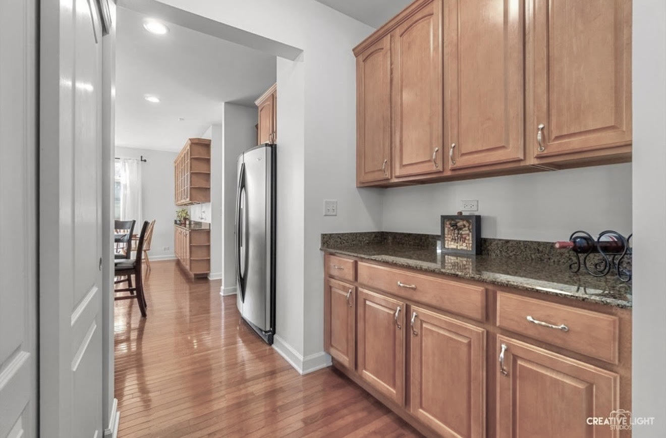 810 Georgetown Drive, Oswego, IL 60543