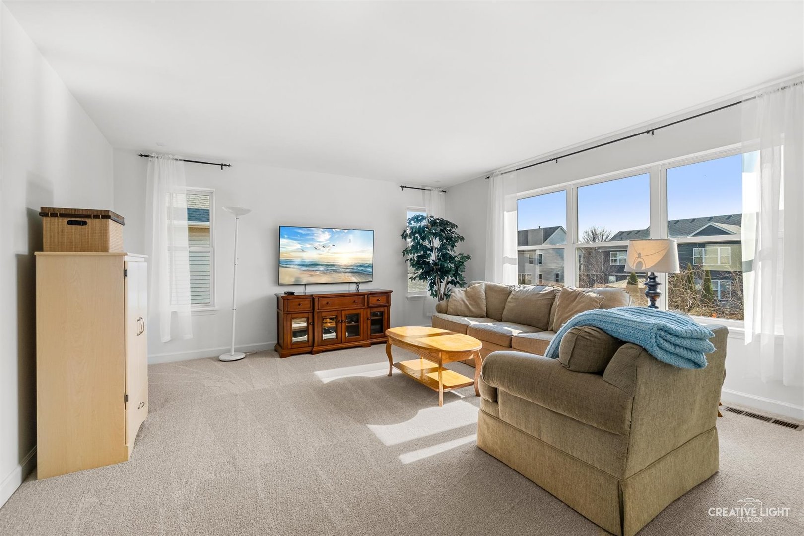 810 Georgetown Drive, Oswego, IL 60543