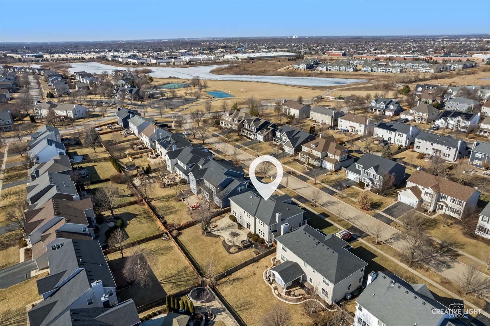 810 Georgetown Drive, Oswego, IL 60543