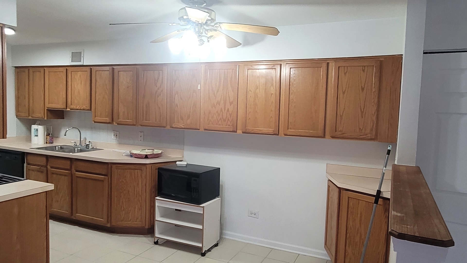 1603 N Windsor Drive #202, Arlington Heights, IL 60004