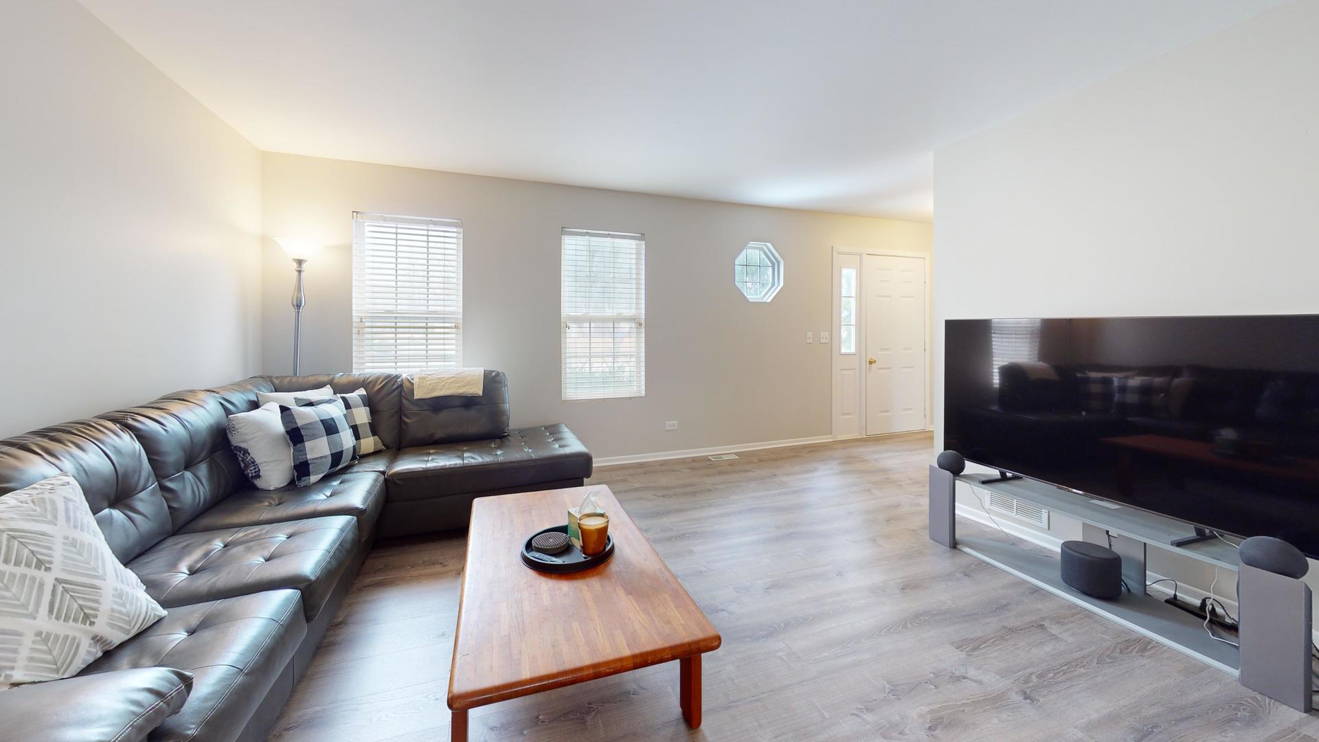 2190 N Heartland Path, Lake Villa, IL 60046