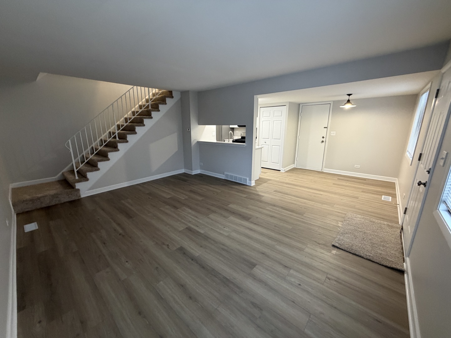 29W526 Winchester Circle #2N, Warrenville, IL 60555