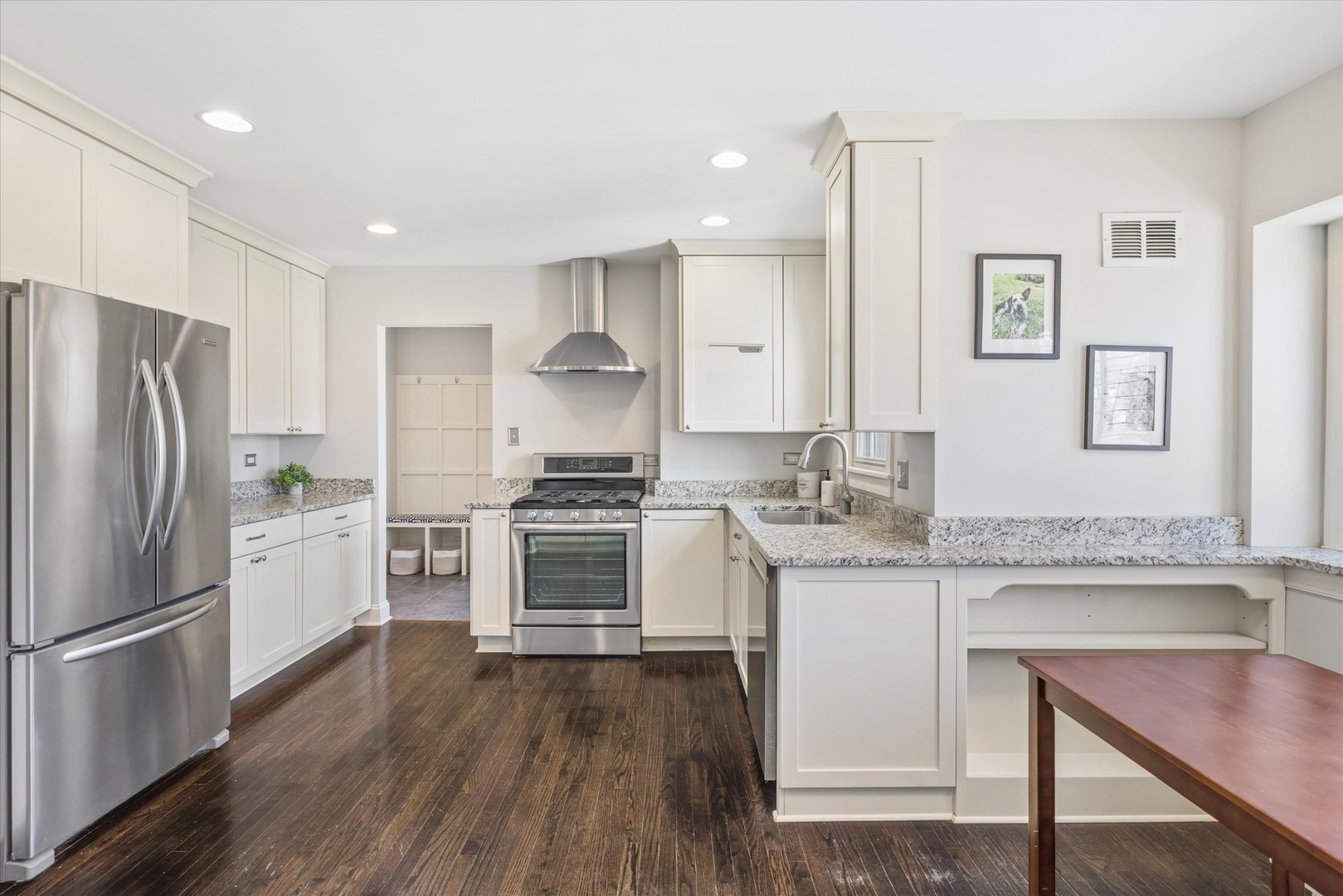 271 Sunset Avenue, Glen Ellyn, IL 60137