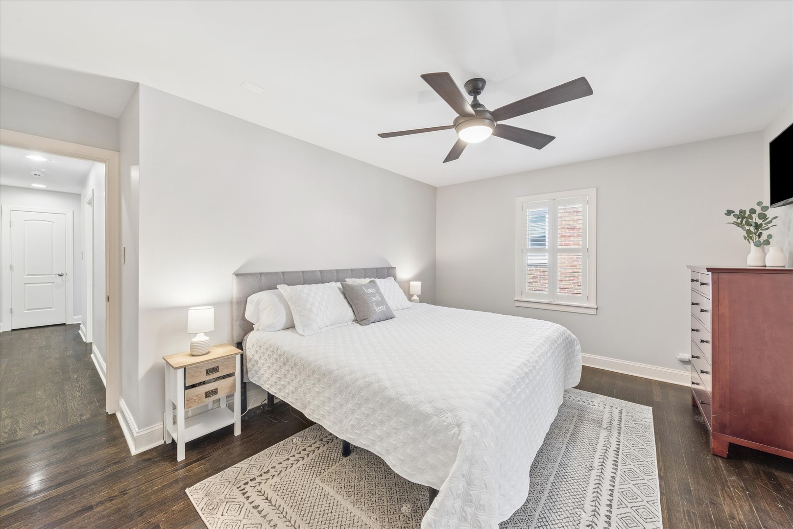 271 Sunset Avenue, Glen Ellyn, IL 60137