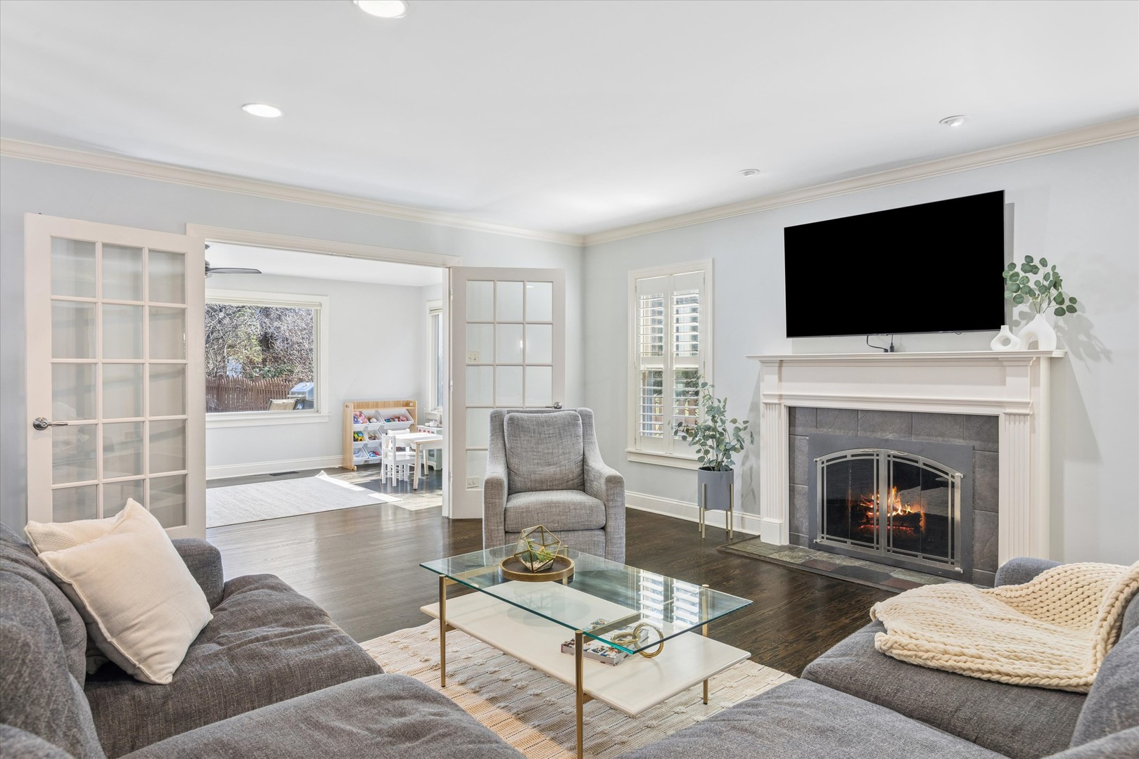 271 Sunset Avenue, Glen Ellyn, IL 60137