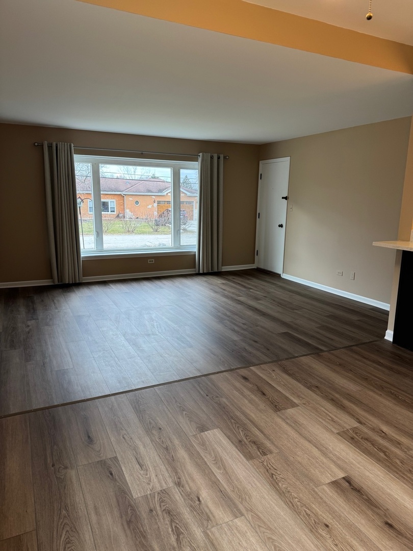 9731 90th Avenue #1S, Palos Hills, IL 60465