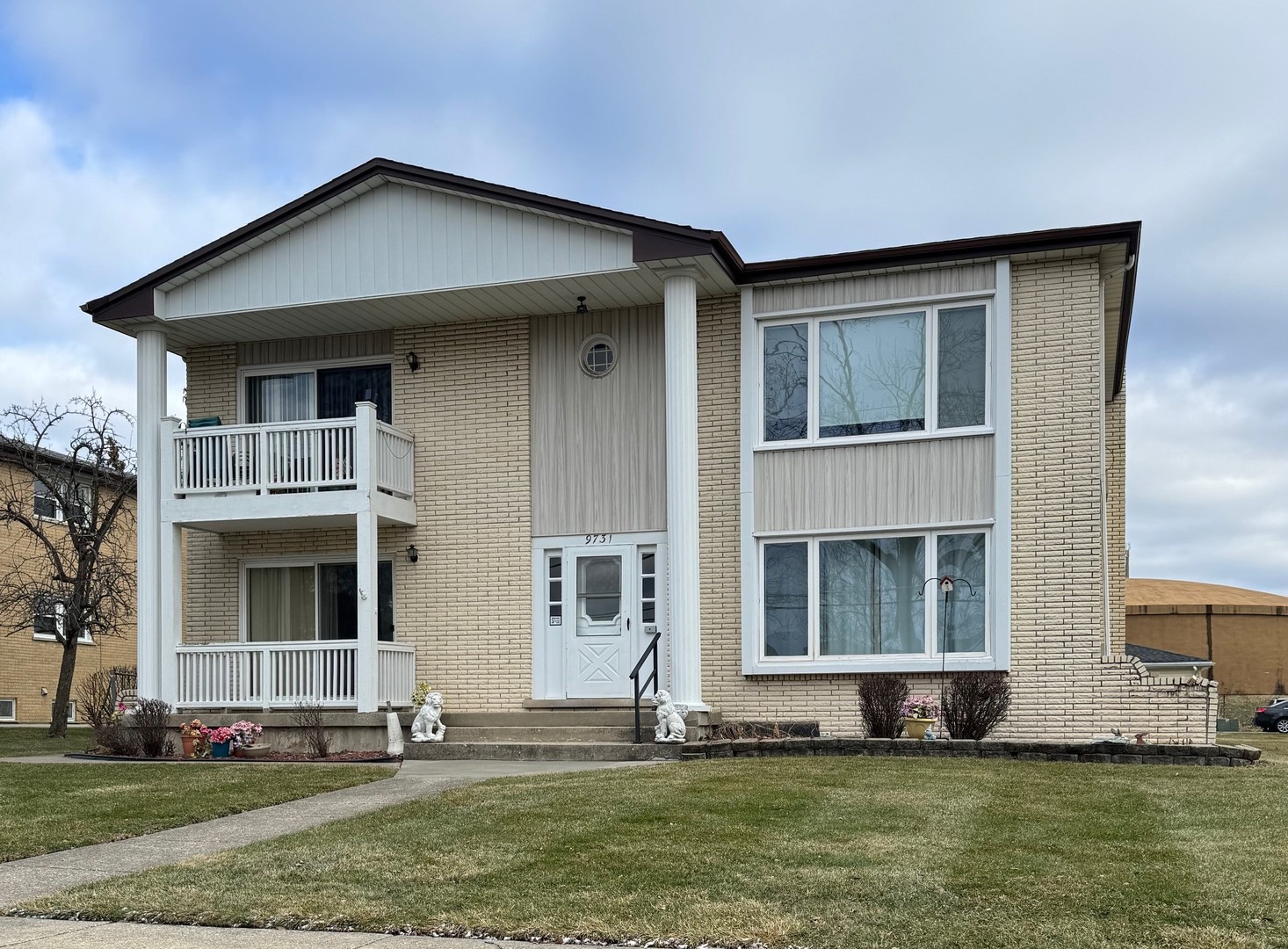 9731 90th Avenue #1S, Palos Hills, IL 60465