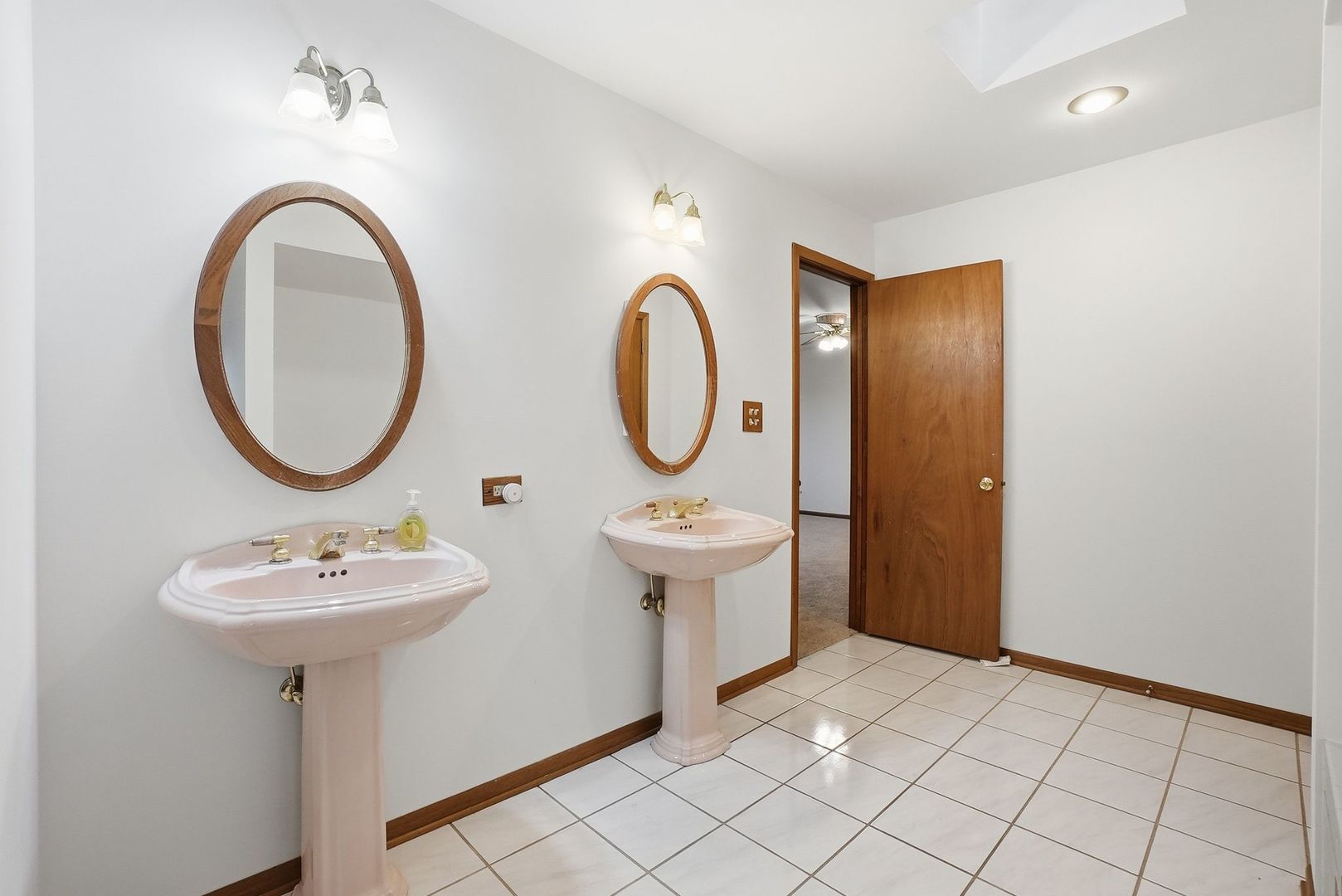 16236 Princeton Avenue, Tinley Park, IL 60477