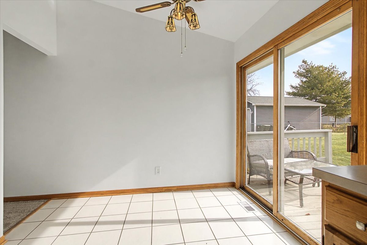 1816 Doris Road, Lake Holiday, IL 60548