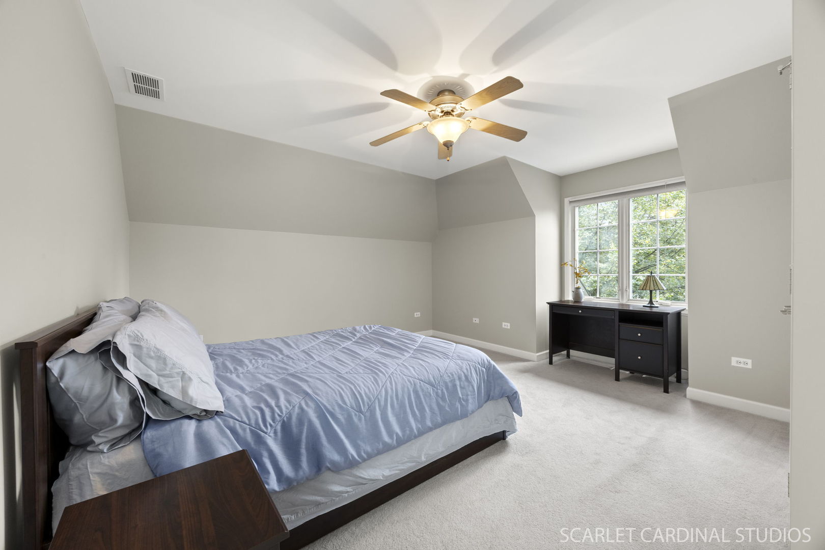 1017 Tartan Court, Wheaton, IL 60187