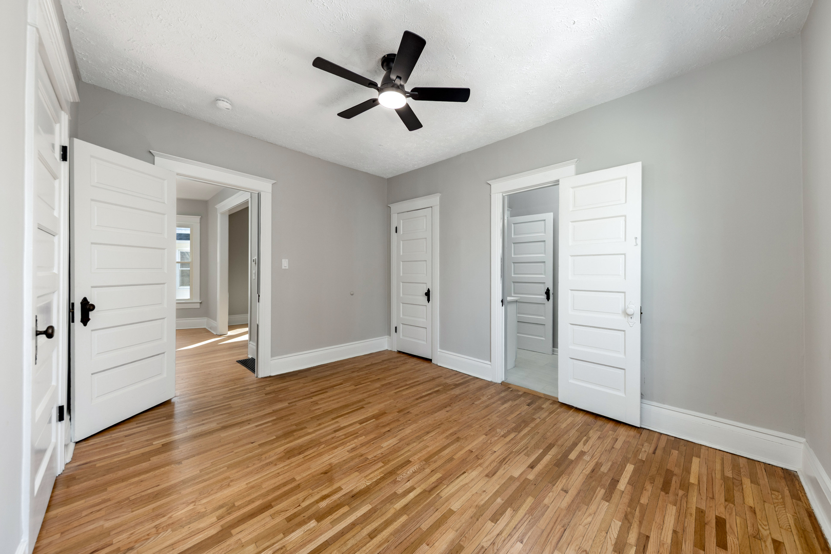 416 Buell Avenue, Joliet, IL 60435