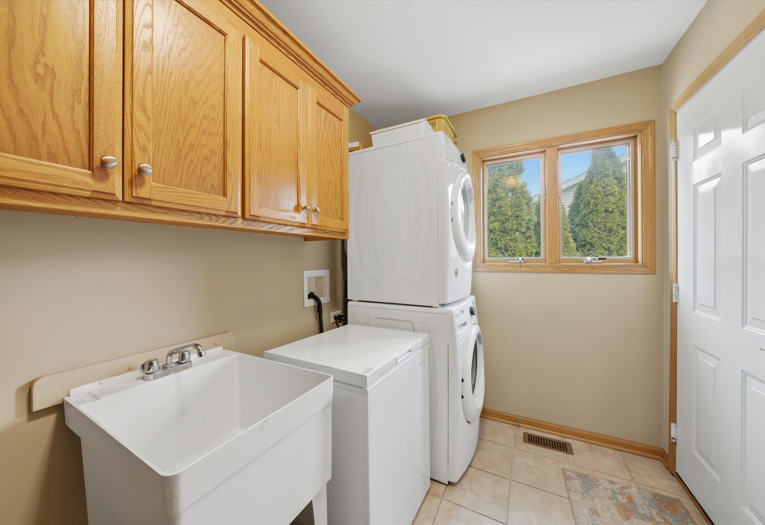 3688 Warwick Drive, Crete, IL 60417