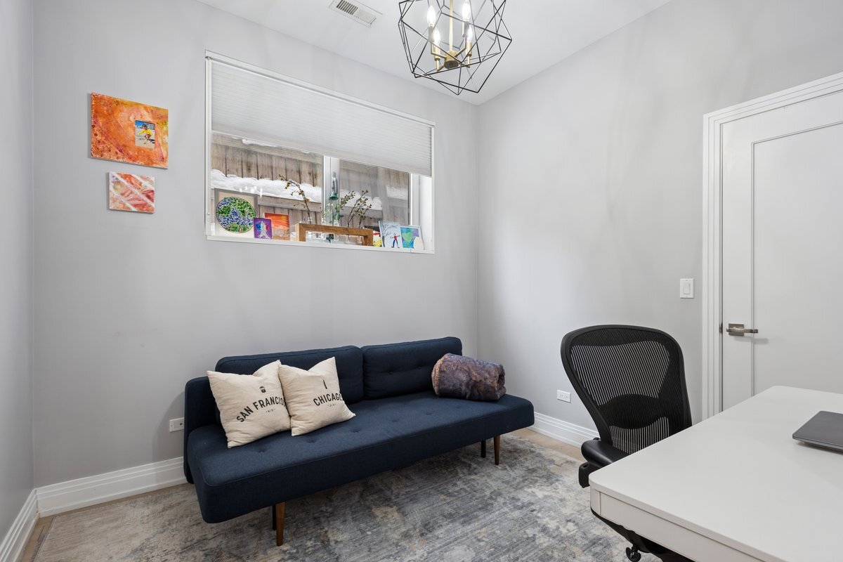 1437 W Diversey Parkway #1W, Chicago, IL 60614