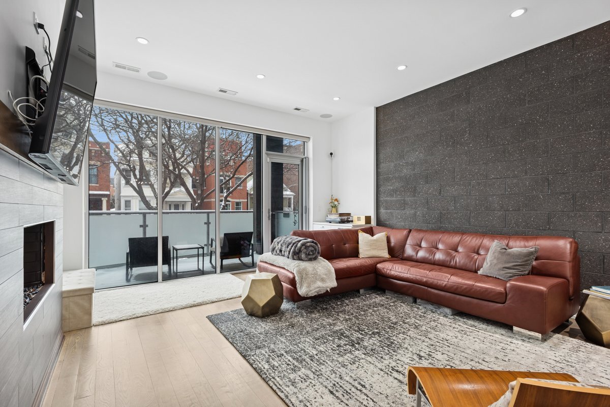 1437 W Diversey Parkway #1W, Chicago, IL 60614