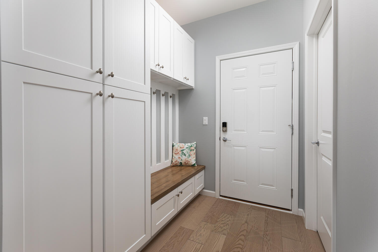 1127 Hibbard Road, Naperville, IL 60563