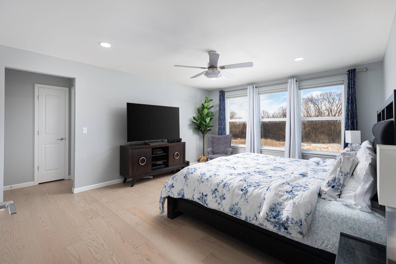 1127 Hibbard Road, Naperville, IL 60563