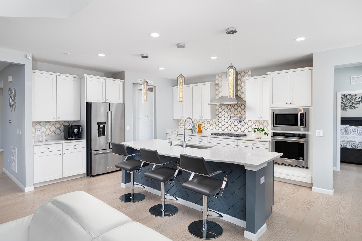 1127 Hibbard Road, Naperville, IL 60563