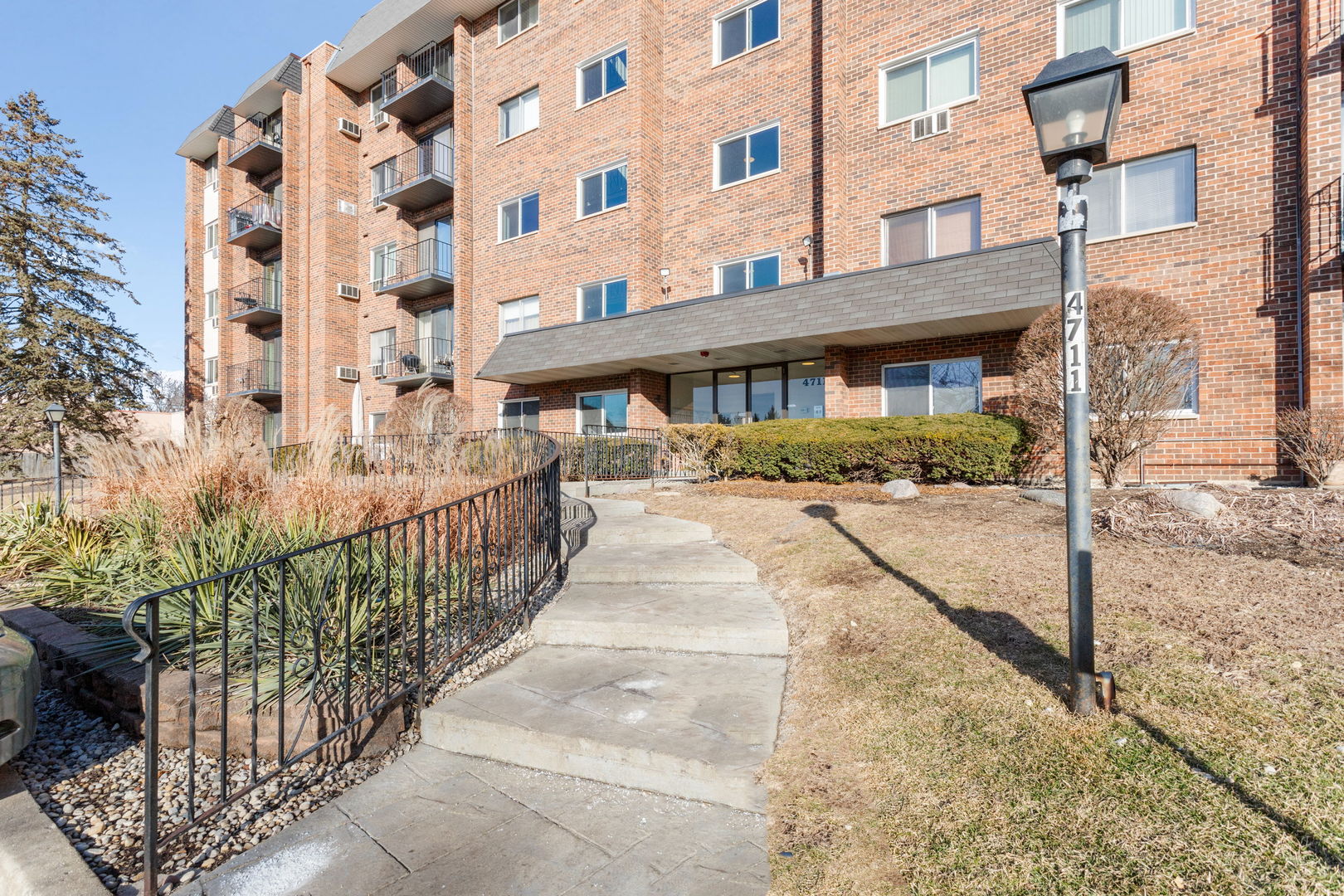 4711 Saint Joseph Creek Drive #5H, Lisle, IL 60532