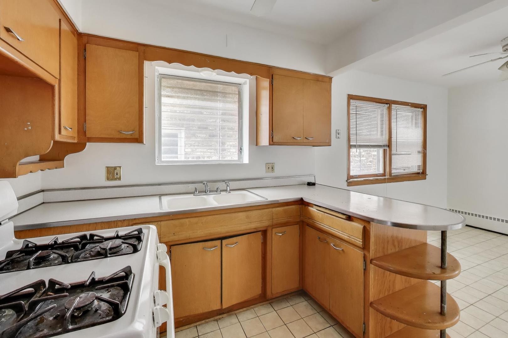 1833 Oak Park Avenue, Berwyn, IL 60402