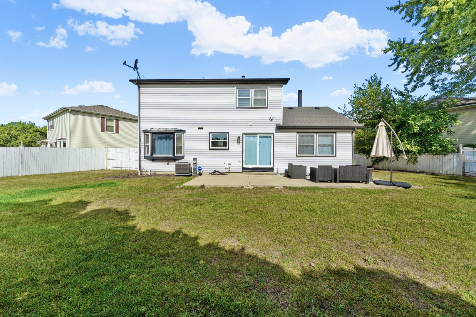 1211 Diane Lane, Elk Grove Village, IL 60007