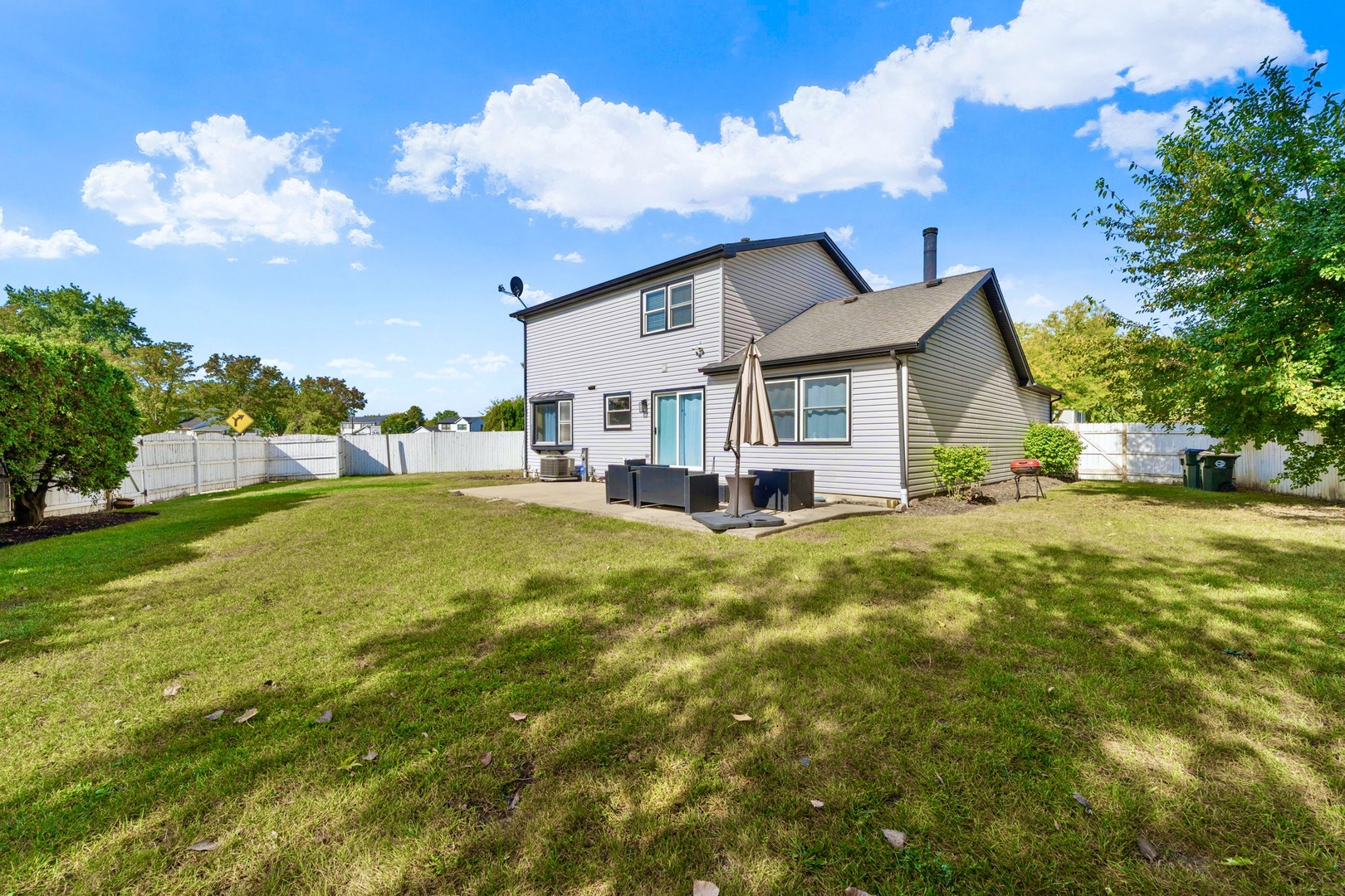 1211 Diane Lane, Elk Grove Village, IL 60007