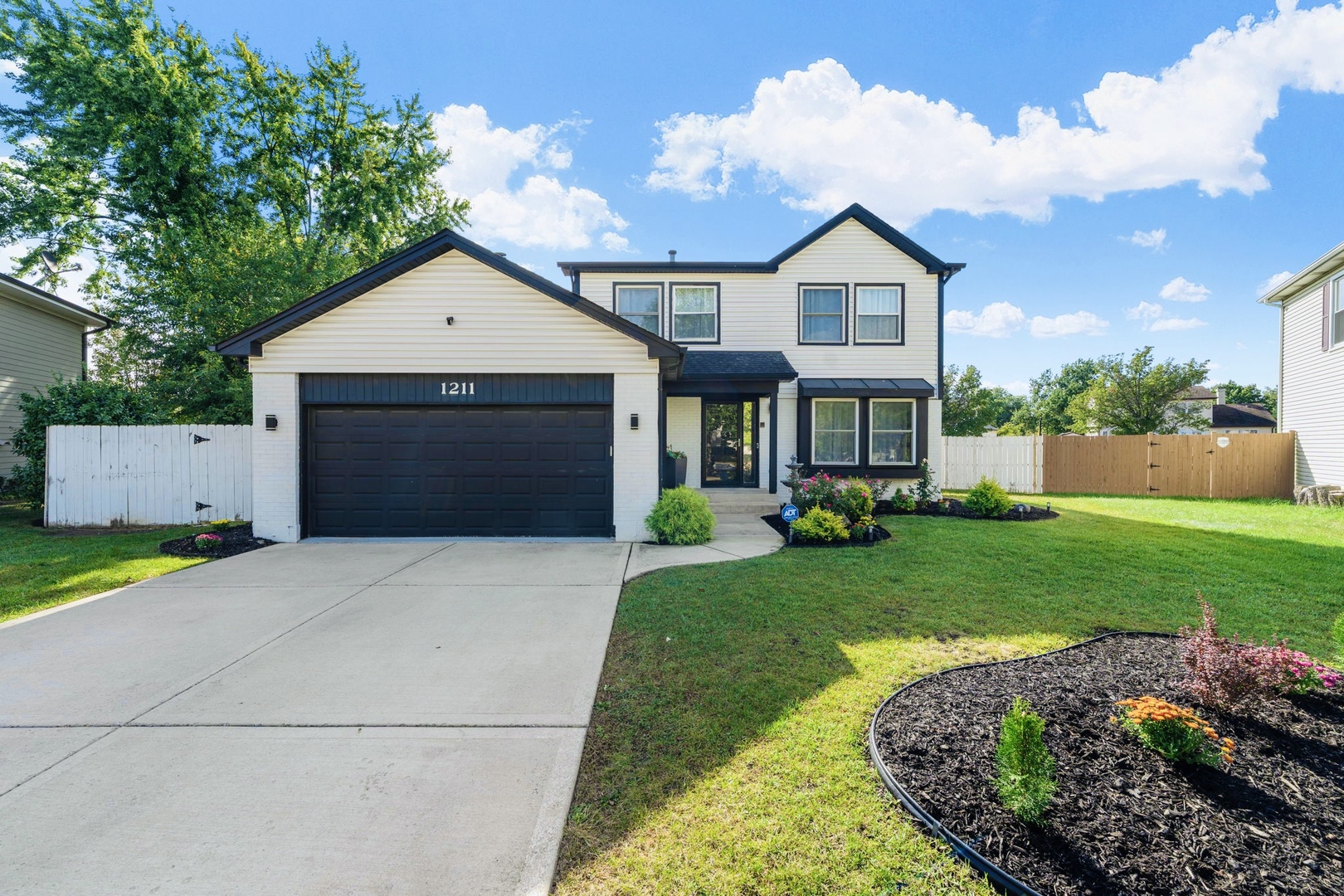 1211 Diane Lane, Elk Grove Village, IL 60007