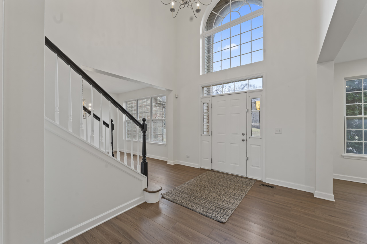 1632 Acorn Drive, Hoffman Estates, IL 60192