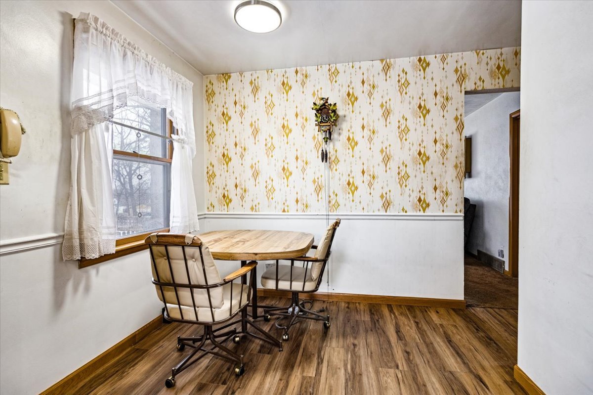 1617 N Hickory Street, Crest Hill, IL 60403