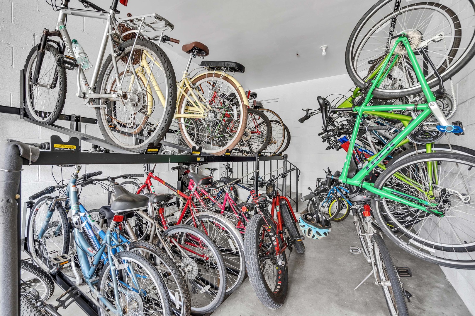 840 Wellington Avenue #108, Elk Grove Village, IL 60007