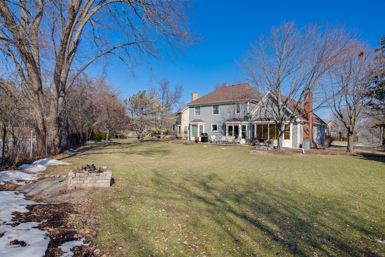 560 Partridge Drive, West Chicago, IL 60185