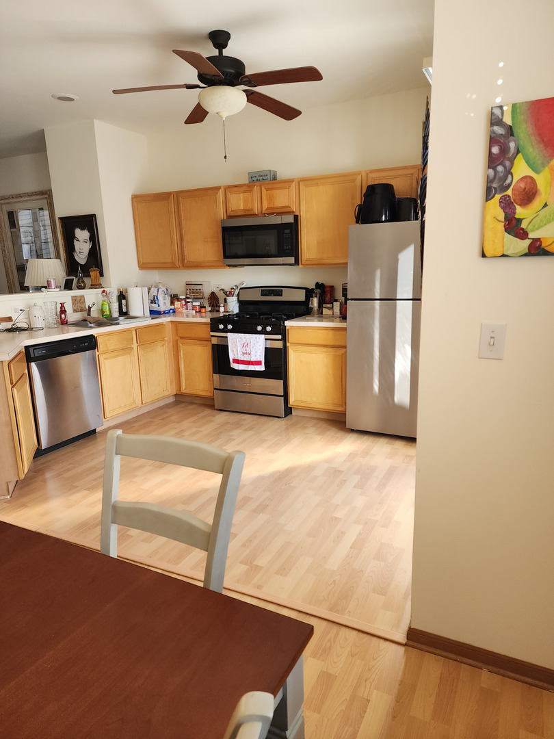 1542 Sauganash Court, Gurnee, IL 60031