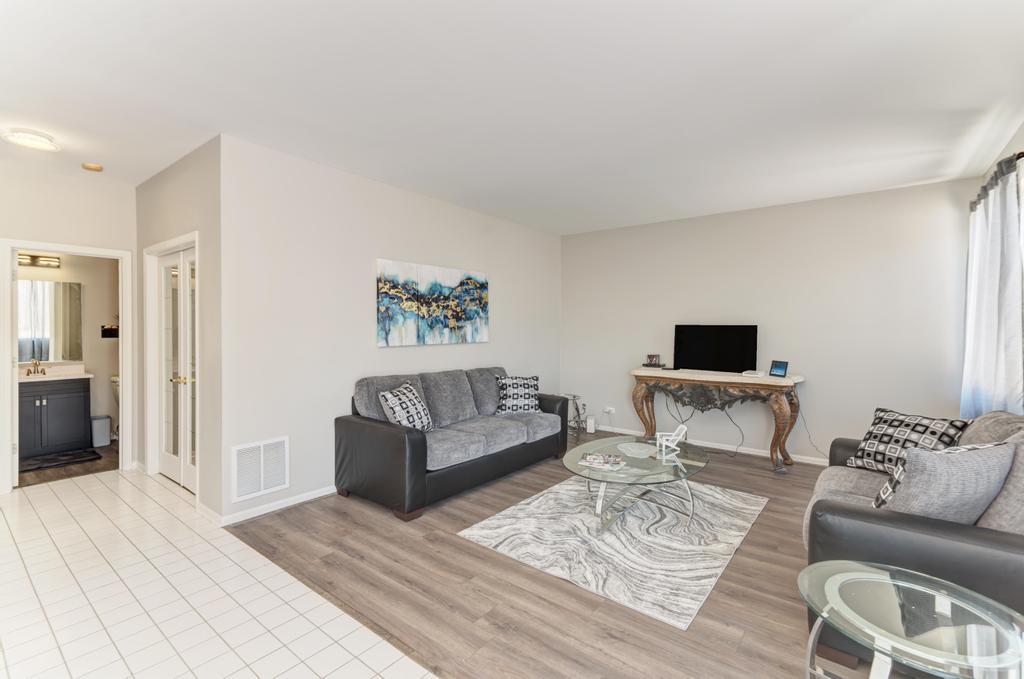 Plainfield, IL 60585