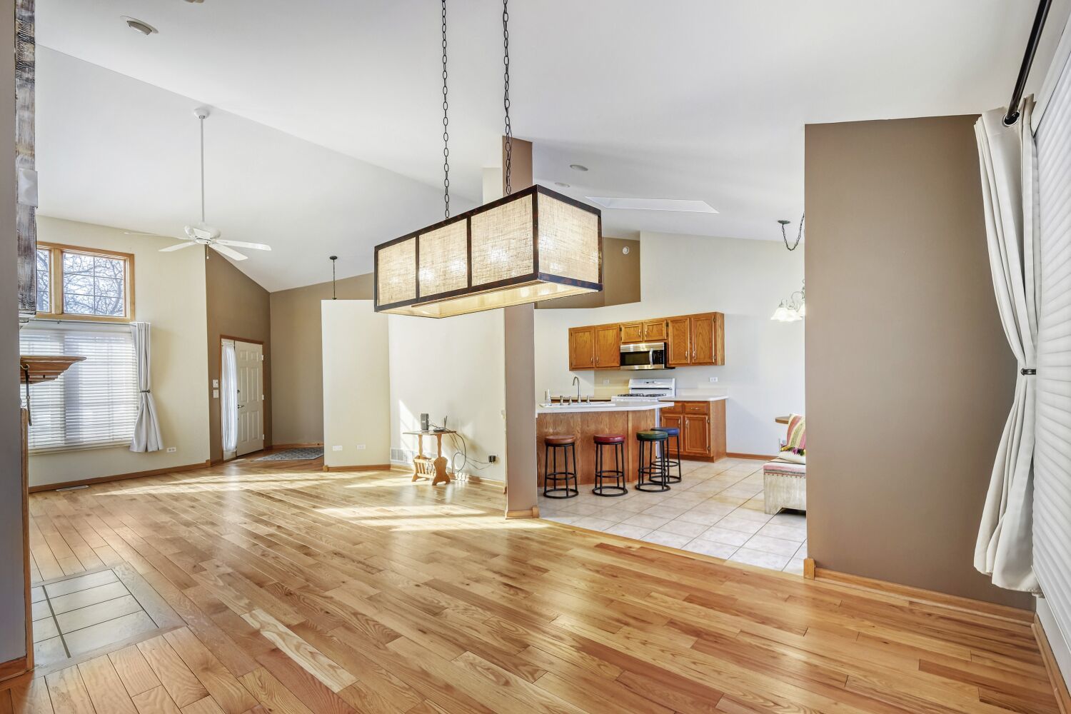 6700 Pondview Drive, Tinley Park, IL 60477