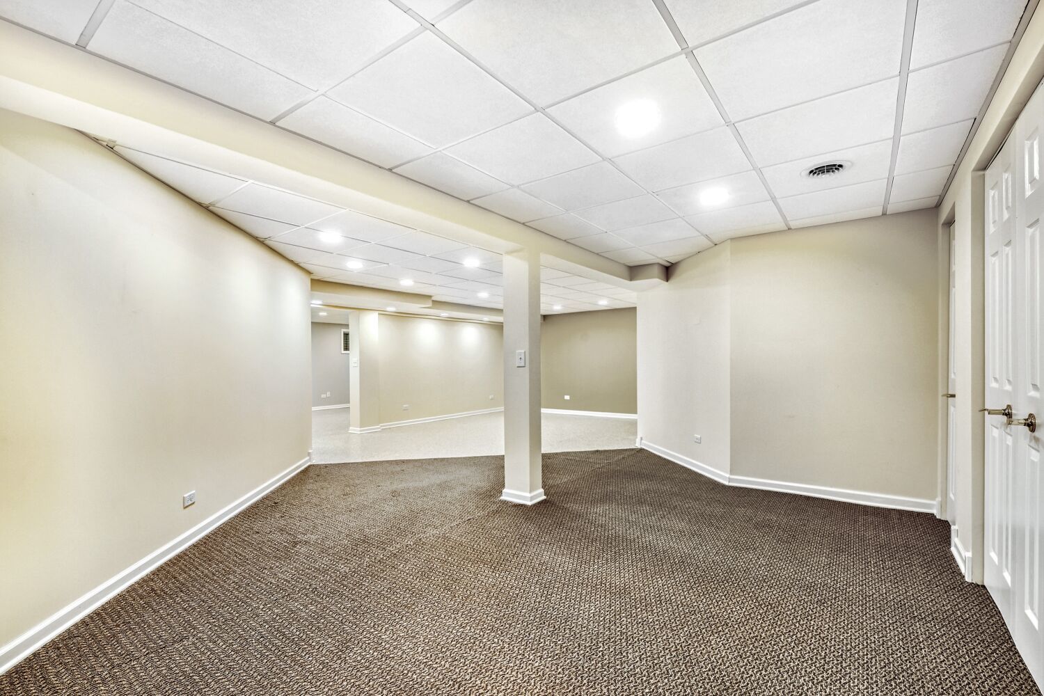 6700 Pondview Drive, Tinley Park, IL 60477