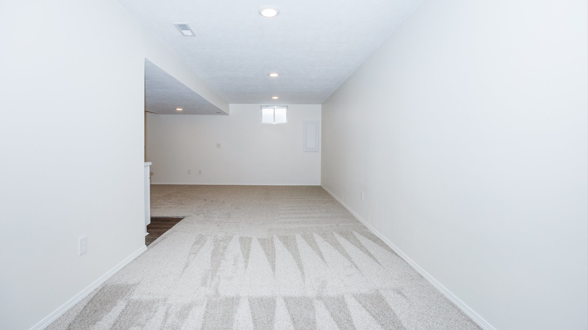 38 Rounds Road, Bloomington, IL 61704