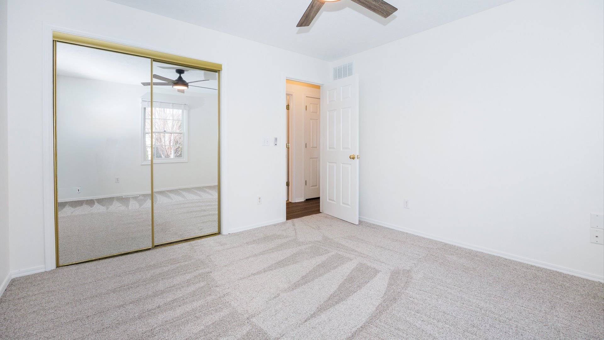 38 Rounds Road, Bloomington, IL 61704