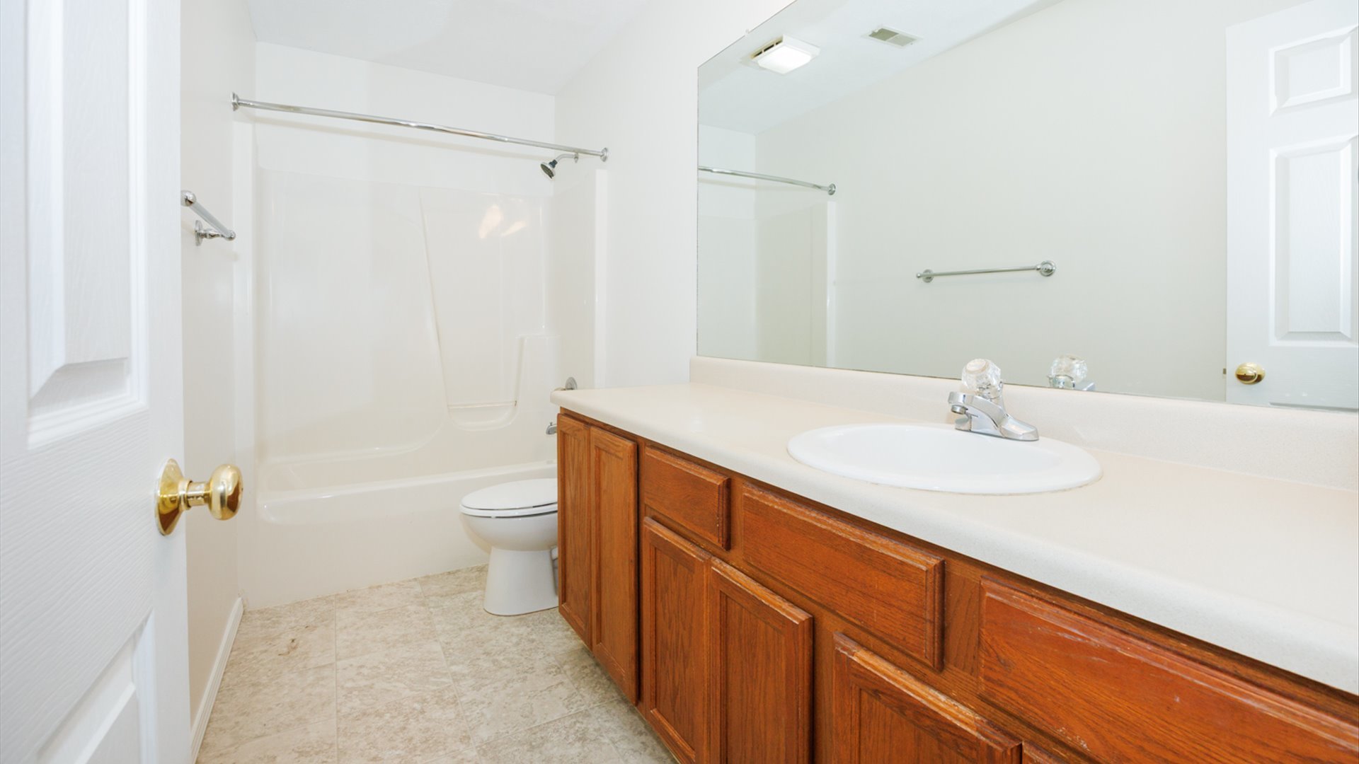 38 Rounds Road, Bloomington, IL 61704