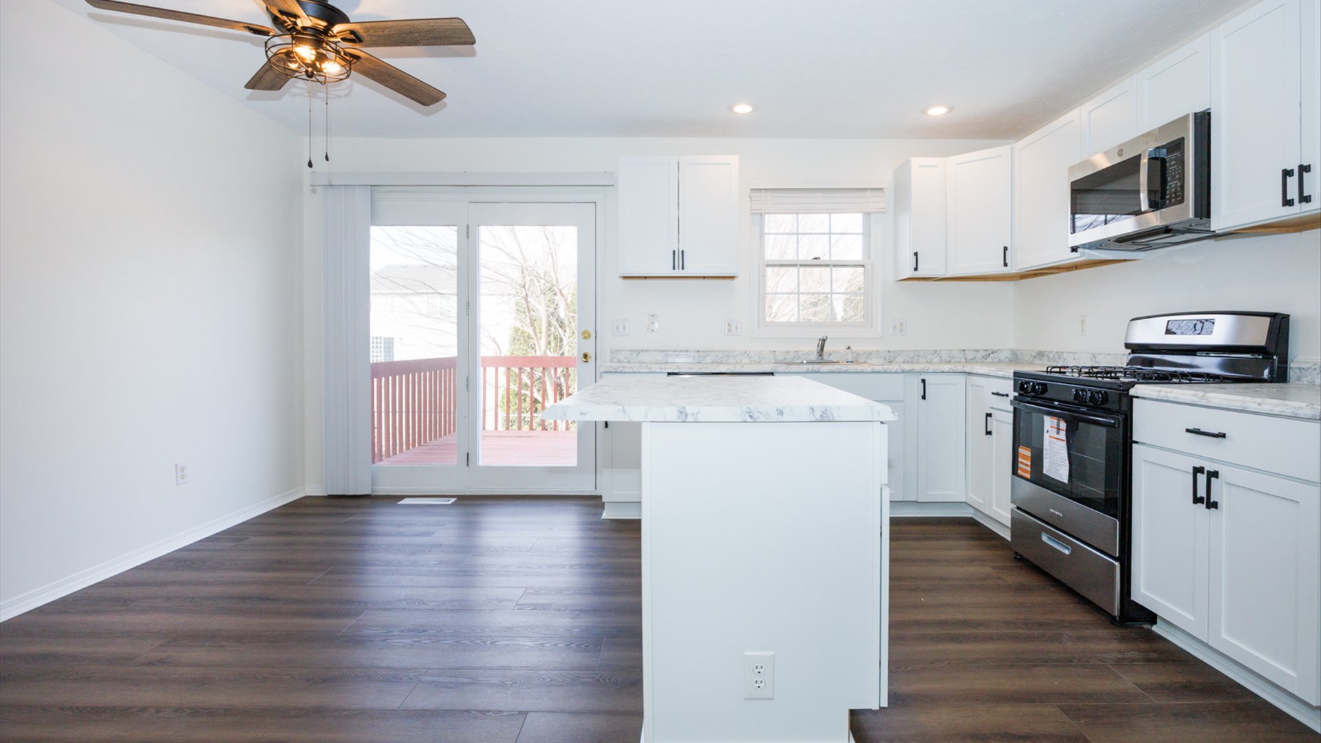 38 Rounds Road, Bloomington, IL 61704