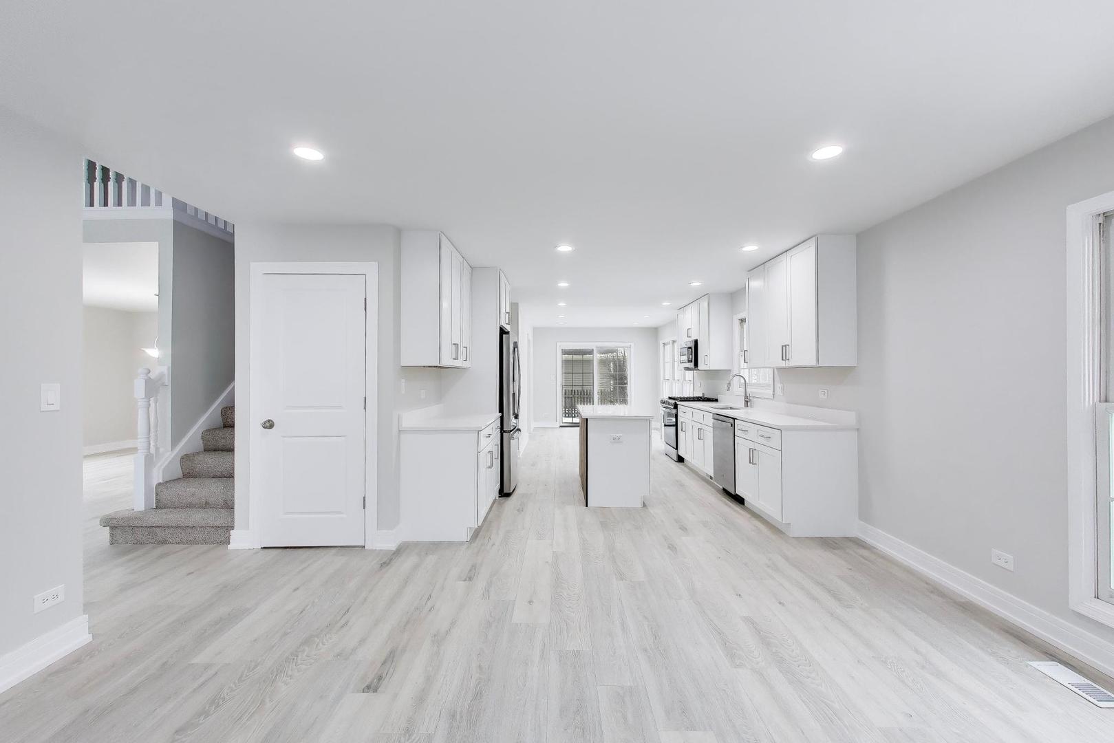 1137 FIELDSTONE Lane, Bartlett, IL 60103