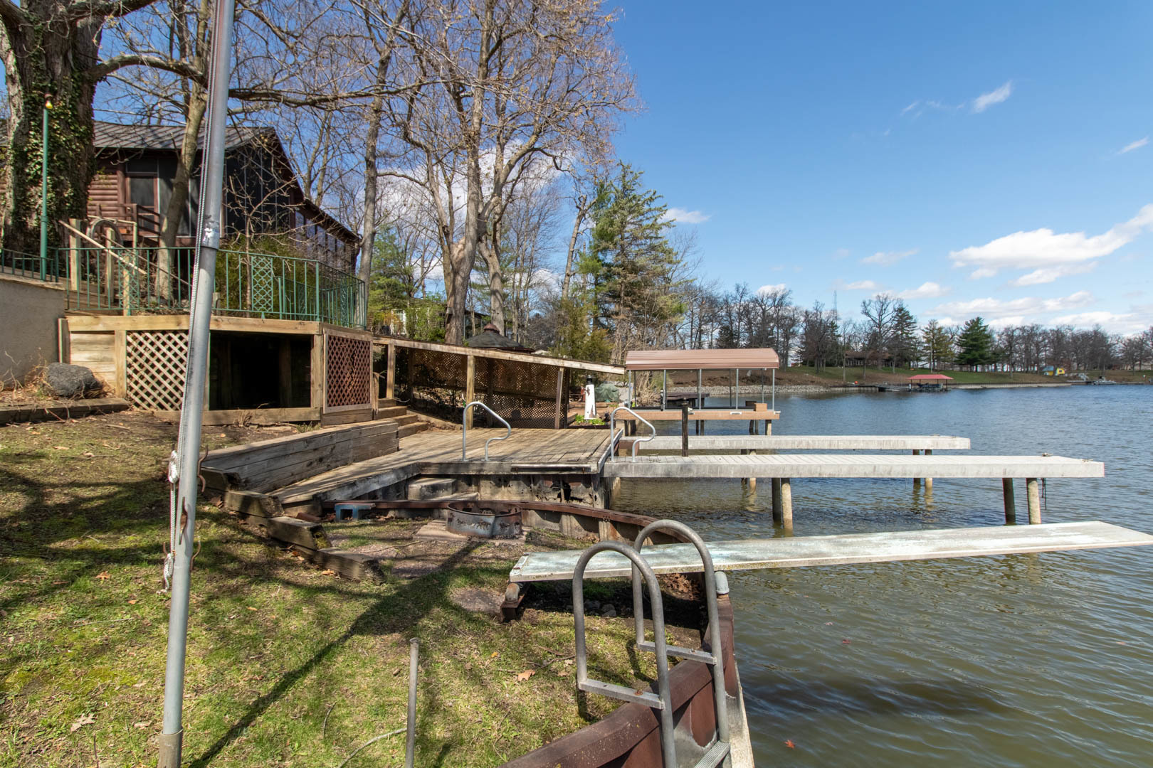 25289 White Owl Lane, Hudson, IL 61748