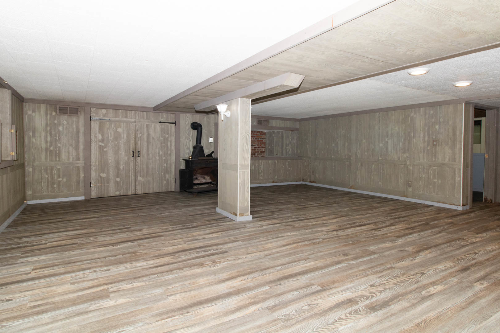 25289 White Owl Lane, Hudson, IL 61748