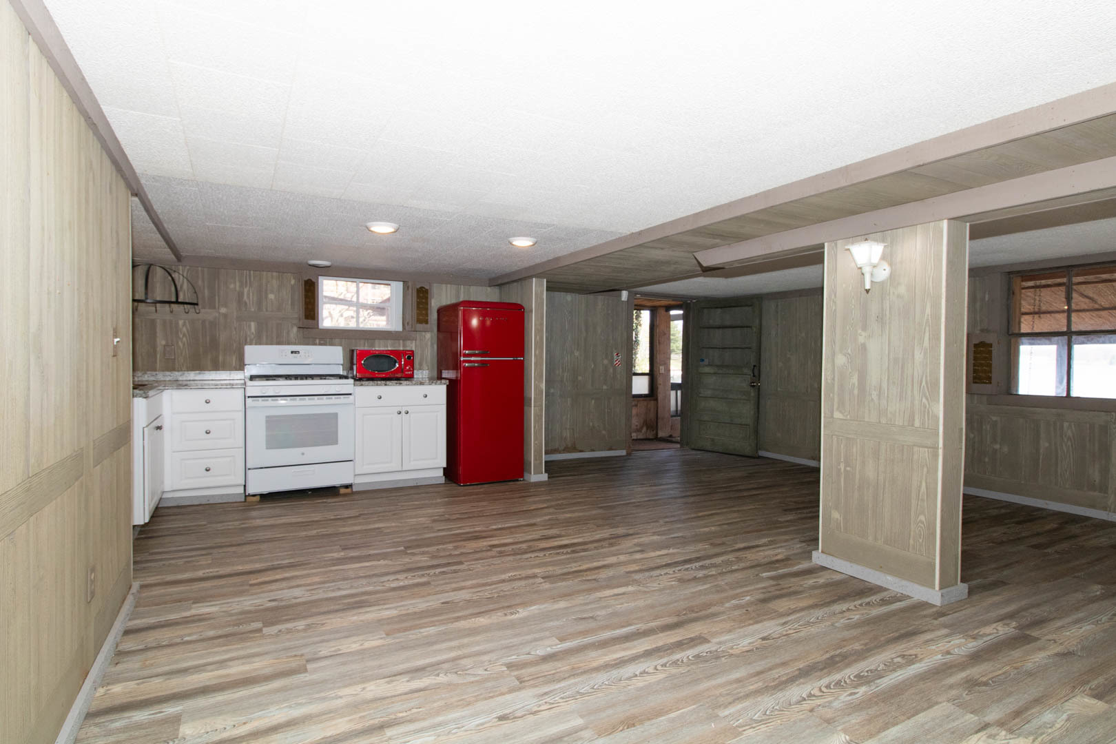 25289 White Owl Lane, Hudson, IL 61748