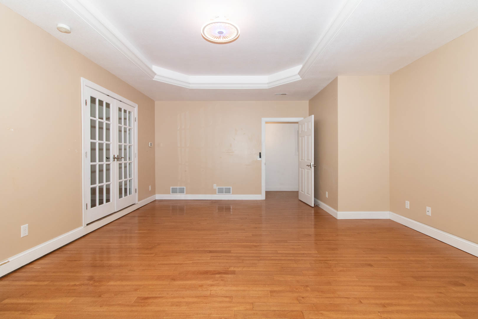 25289 White Owl Lane, Hudson, IL 61748